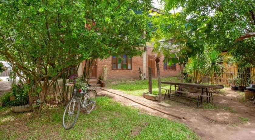 Oyo 1155 Bikers House And Enduro Tours Chiang Mai Hotel Exterior photo