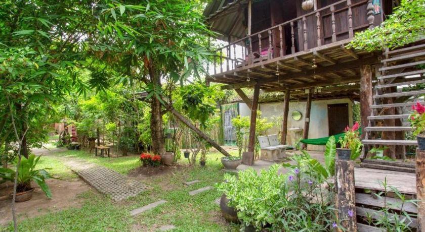 Oyo 1155 Bikers House And Enduro Tours Chiang Mai Hotel Exterior photo